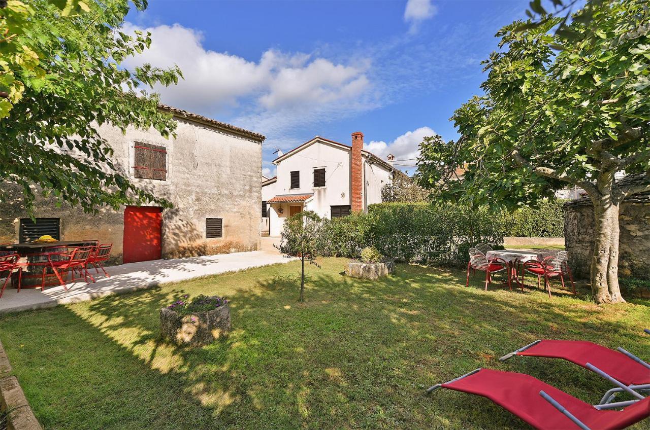 Vila House Monteci 1378 Galižana Exteriér fotografie